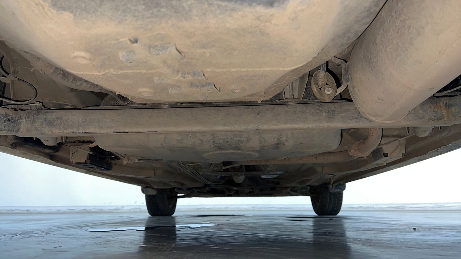 Used 2021 Tata Tiago XZ Petrol Manual extra REAR UNDERBODY VIEW (TAKEN FROM REAR)
