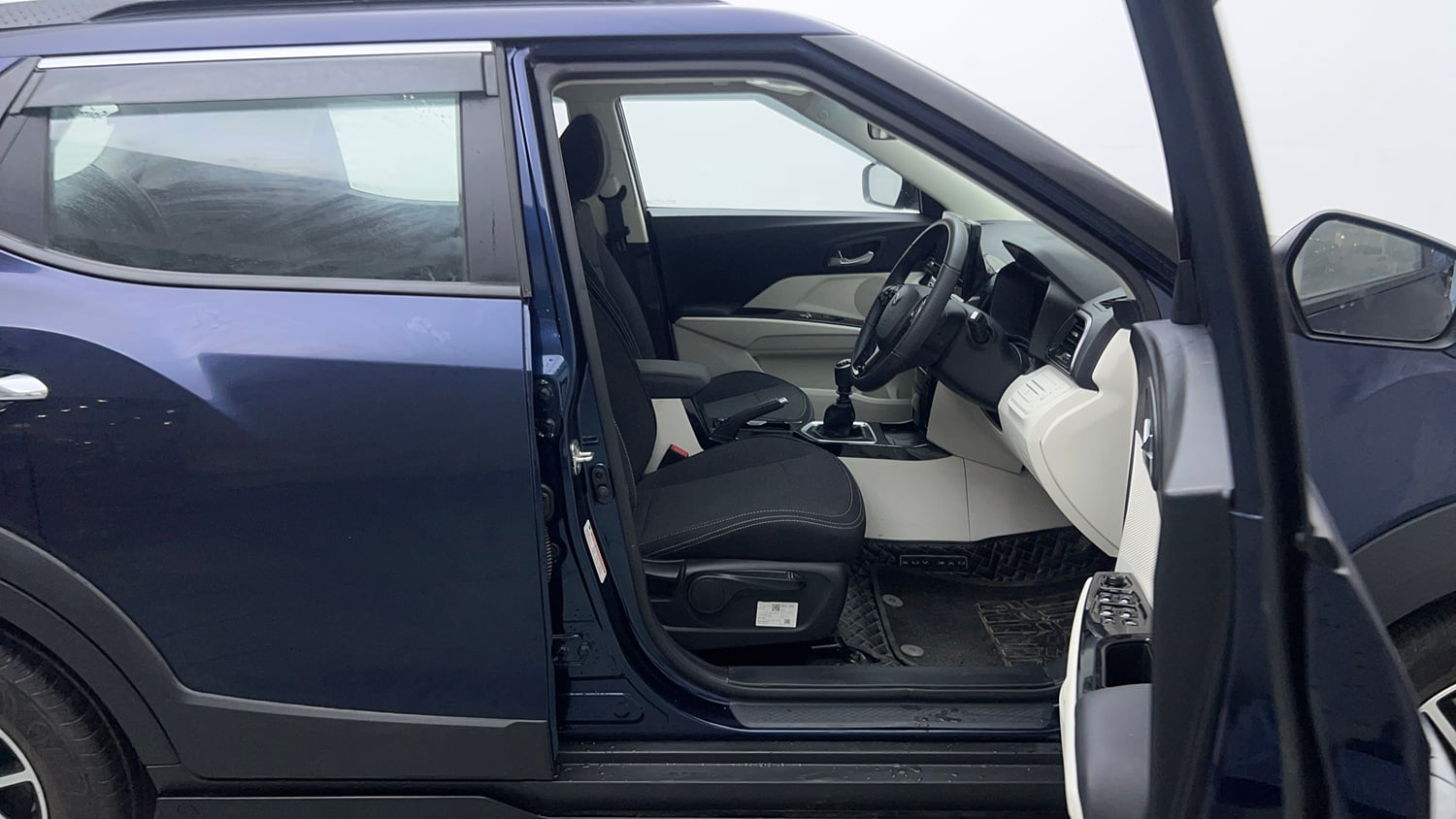 Used 2025 Mahindra XUV 3XO AX5 1.2 Petrol Petrol Manual interior RIGHT SIDE FRONT DOOR CABIN VIEW