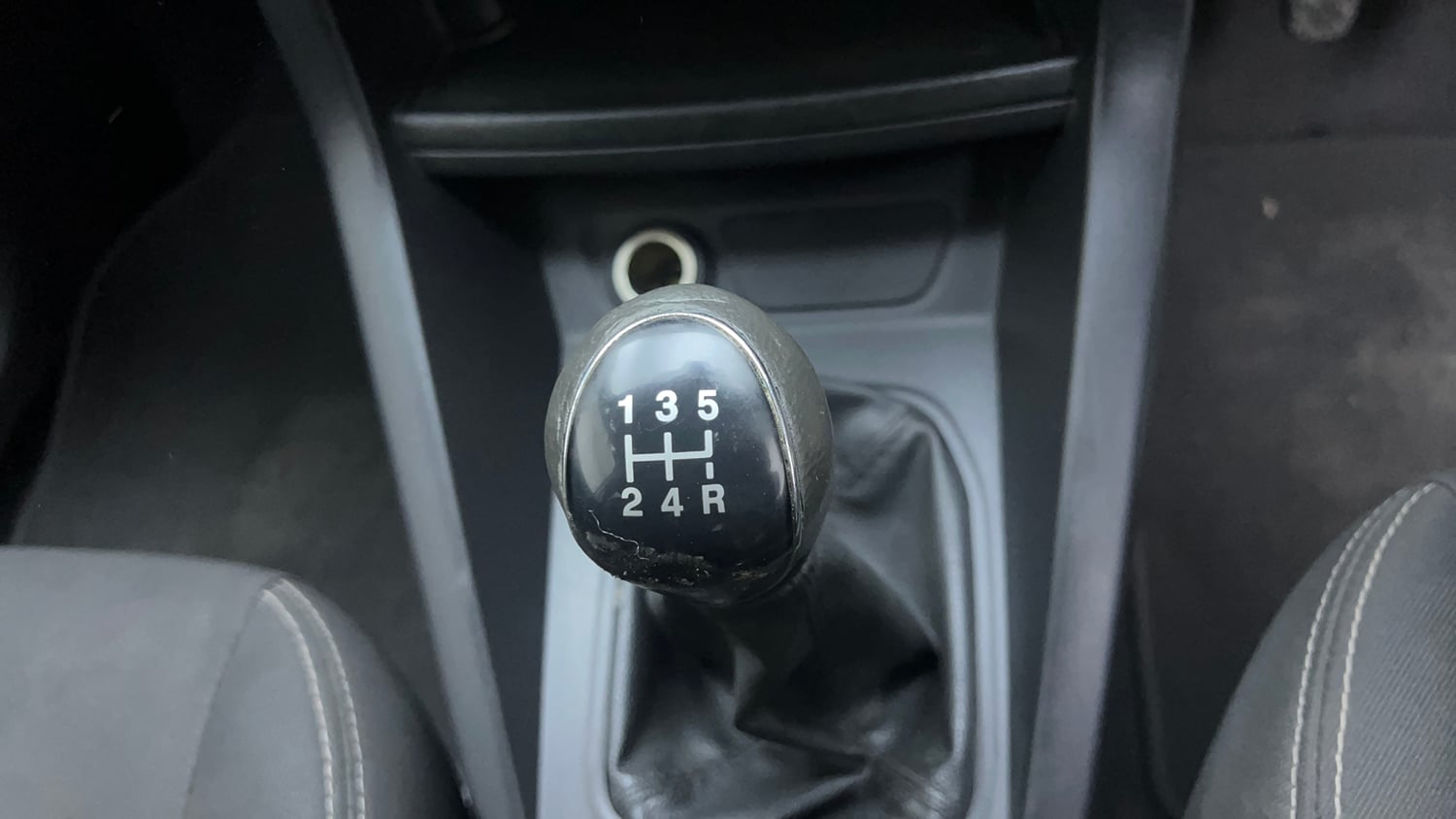 Used 2017 Ford Figo Titanium 1.2 Ti-VCT Petrol Manual interior GEAR  KNOB VIEW