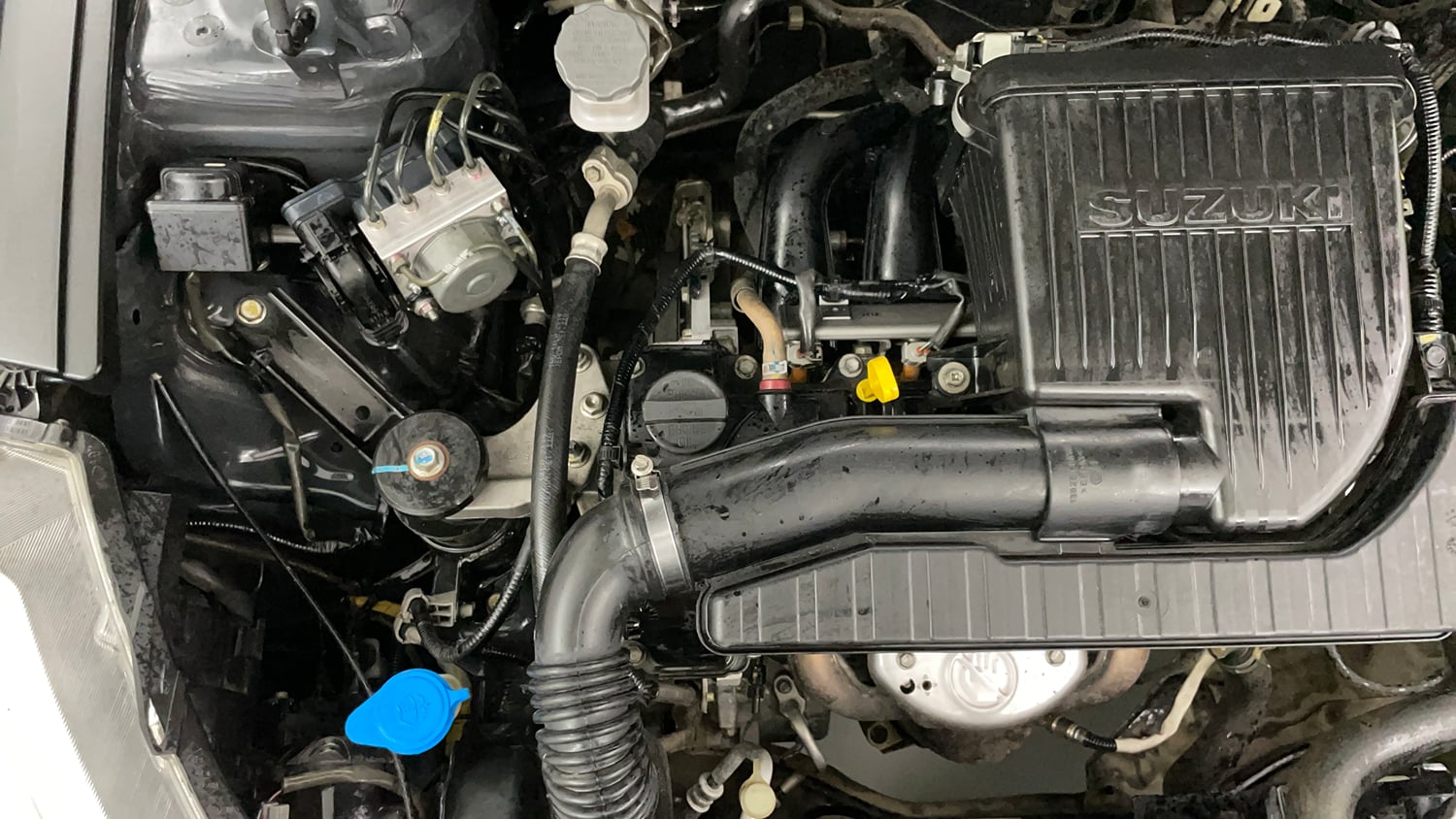 Used 2017 Maruti Suzuki Ciaz Alpha 1.4 MT Petrol Manual engine ENGINE RIGHT SIDE VIEW