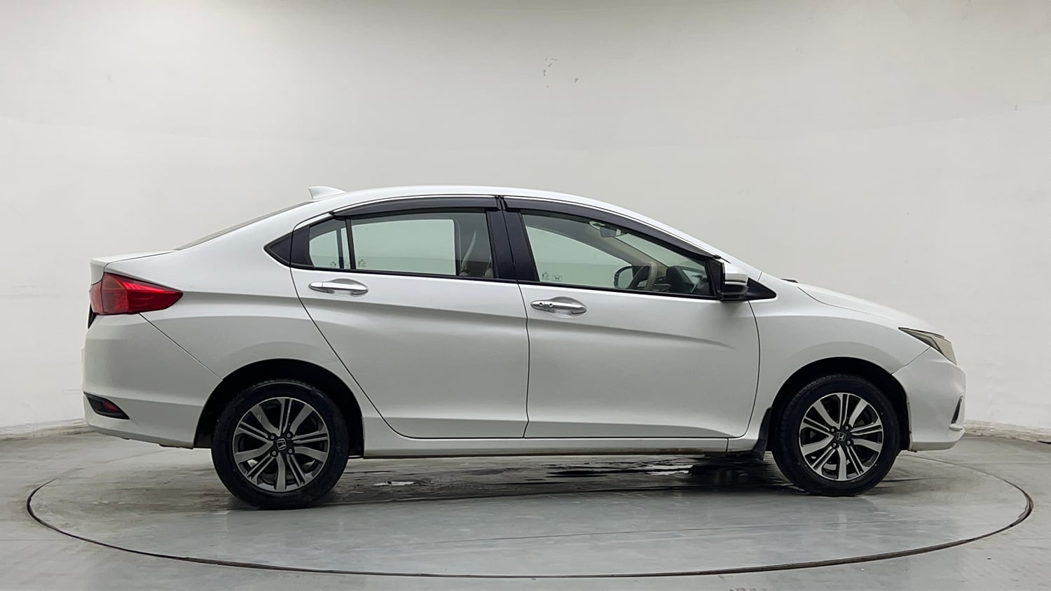 Used 2022 Honda City 4th Generation V Petrol Petrol Manual exterior RIGHT SIDE VIEW