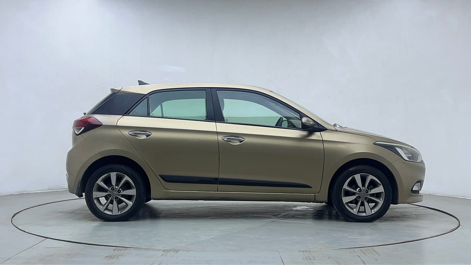 Used 2015 Hyundai Elite i20 Asta 1.2 Petrol Manual exterior RIGHT SIDE VIEW