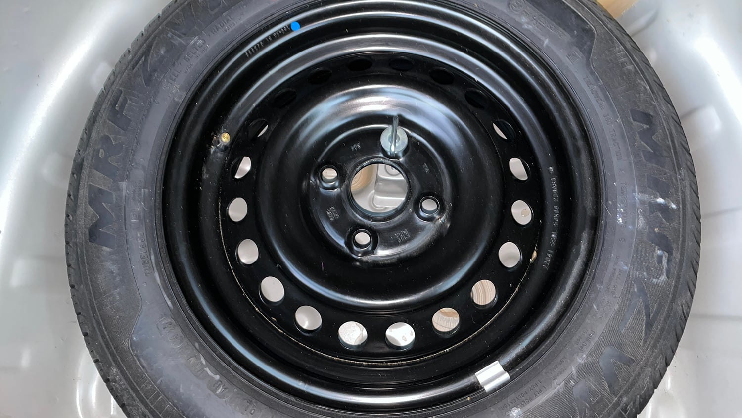 Used 2022 Maruti Suzuki S-Presso VXi (O) AMT Petrol Automatic tyres SPARE TYRE VIEW