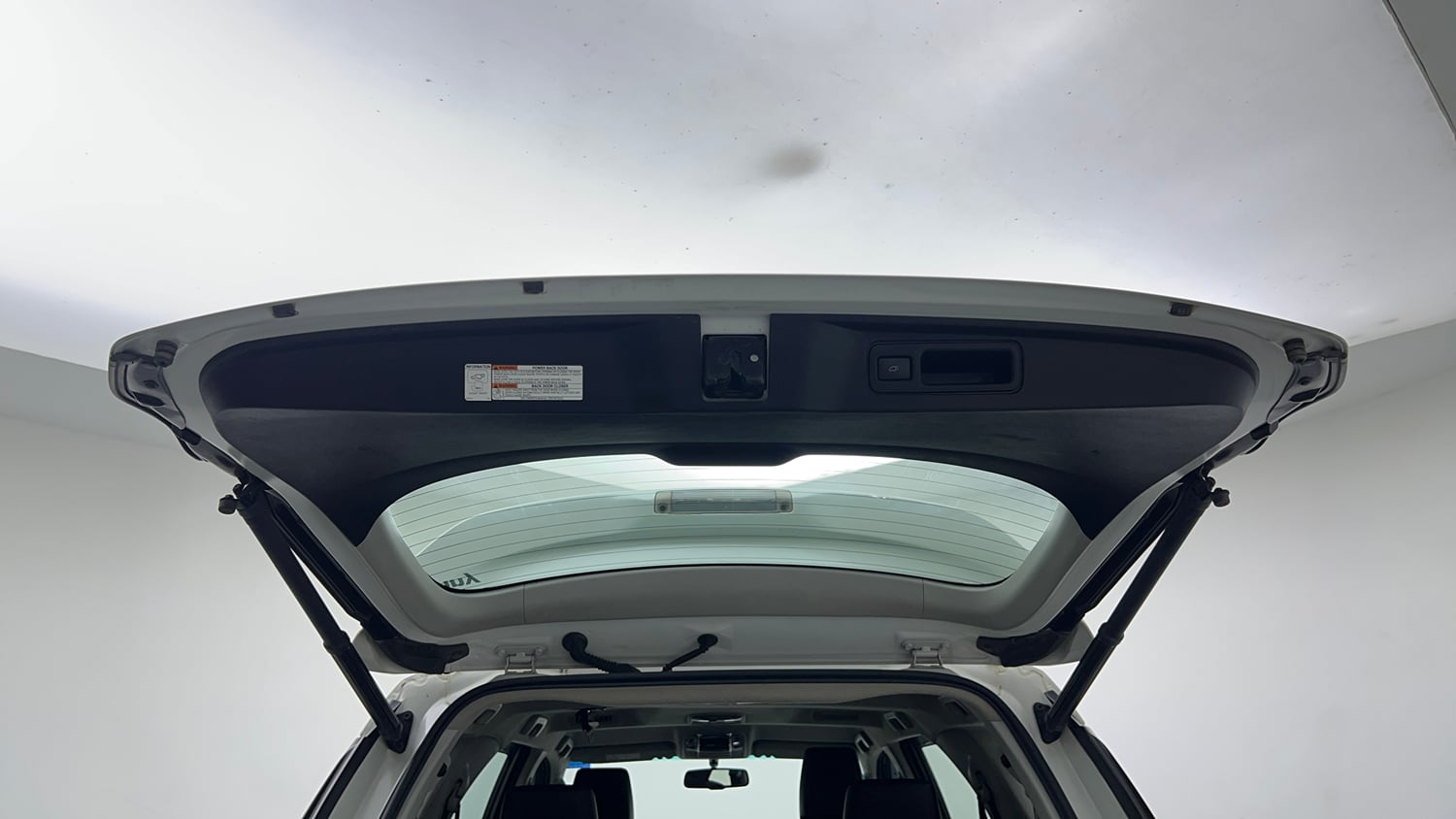 Used 2024 Toyota Fortuner 4X2 AT 2.7 Petrol Petrol Automatic interior DICKY DOOR OPEN VIEW