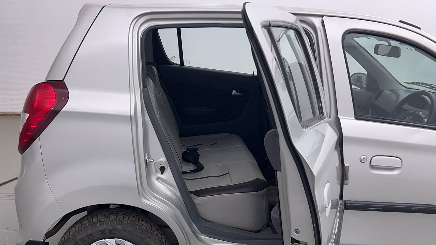 Used 2013 Maruti Suzuki Alto 800 Lxi Petrol Manual interior RIGHT SIDE REAR DOOR CABIN VIEW