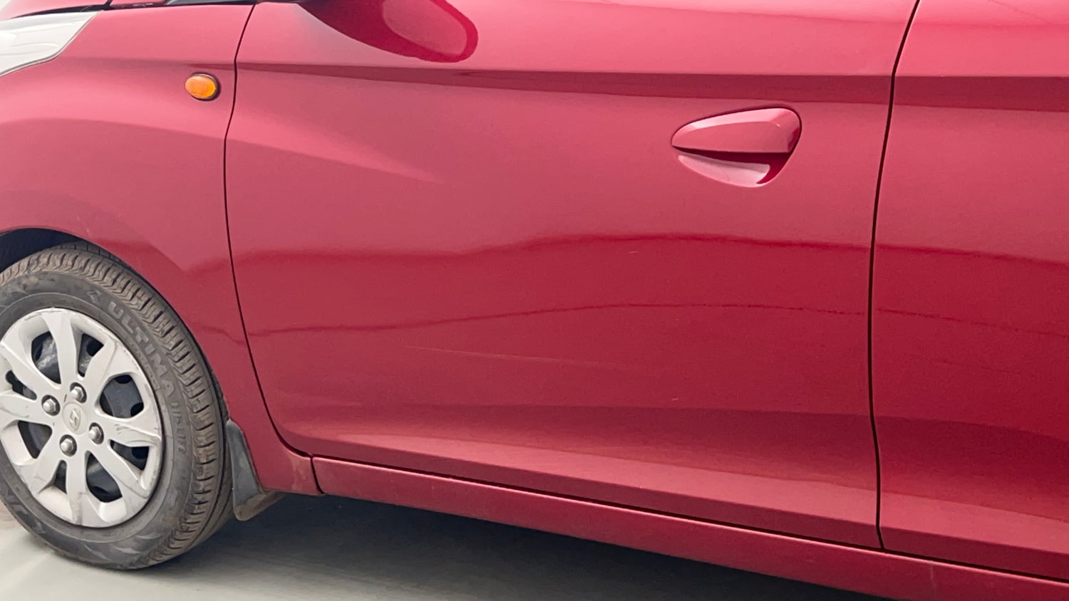 Used 2015 Hyundai Eon Magna O Petrol Manual dents MINOR SCRATCH