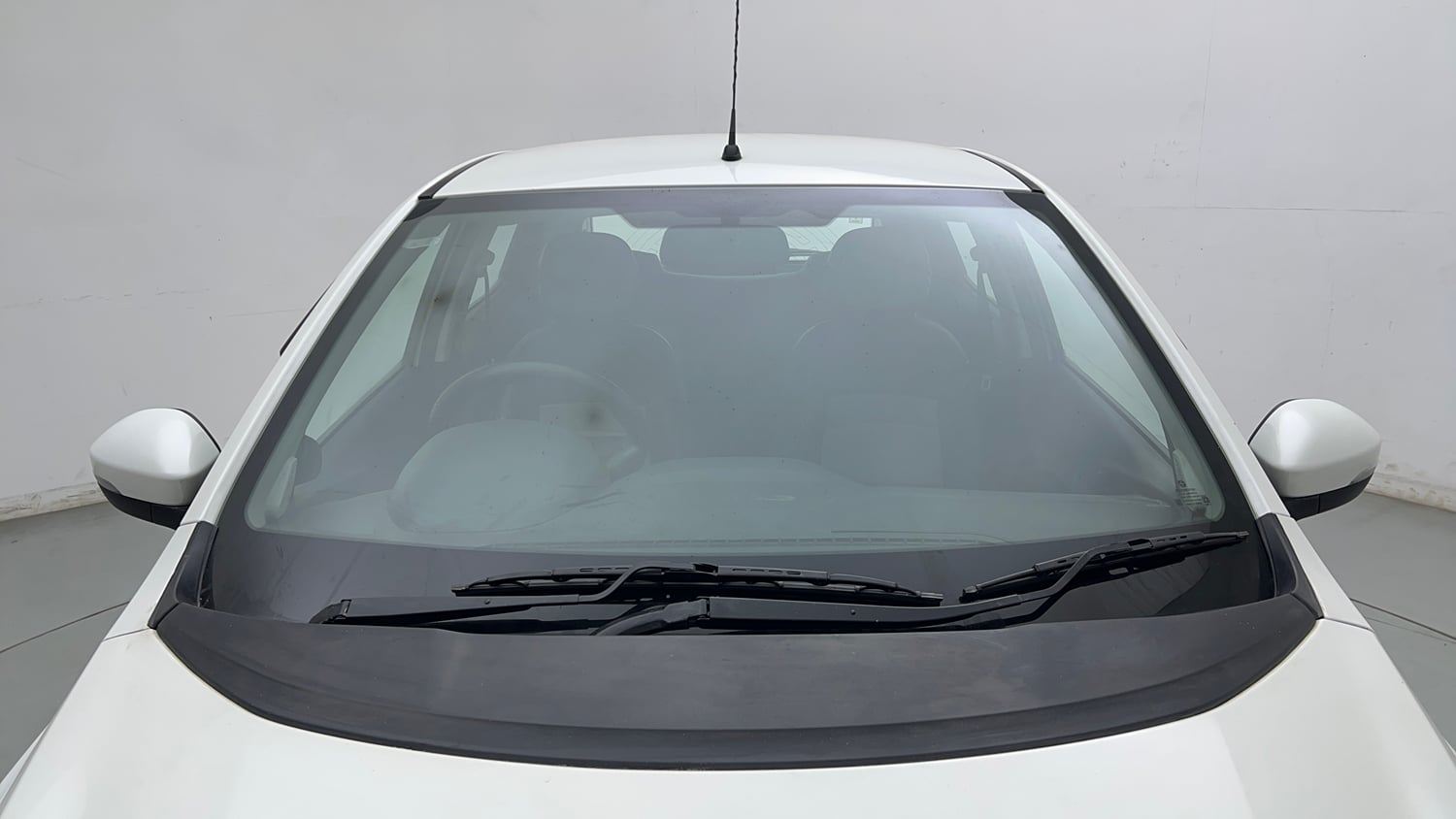 Used 2021 Tata Tiago XZ Petrol Manual exterior FRONT WINDSHIELD VIEW