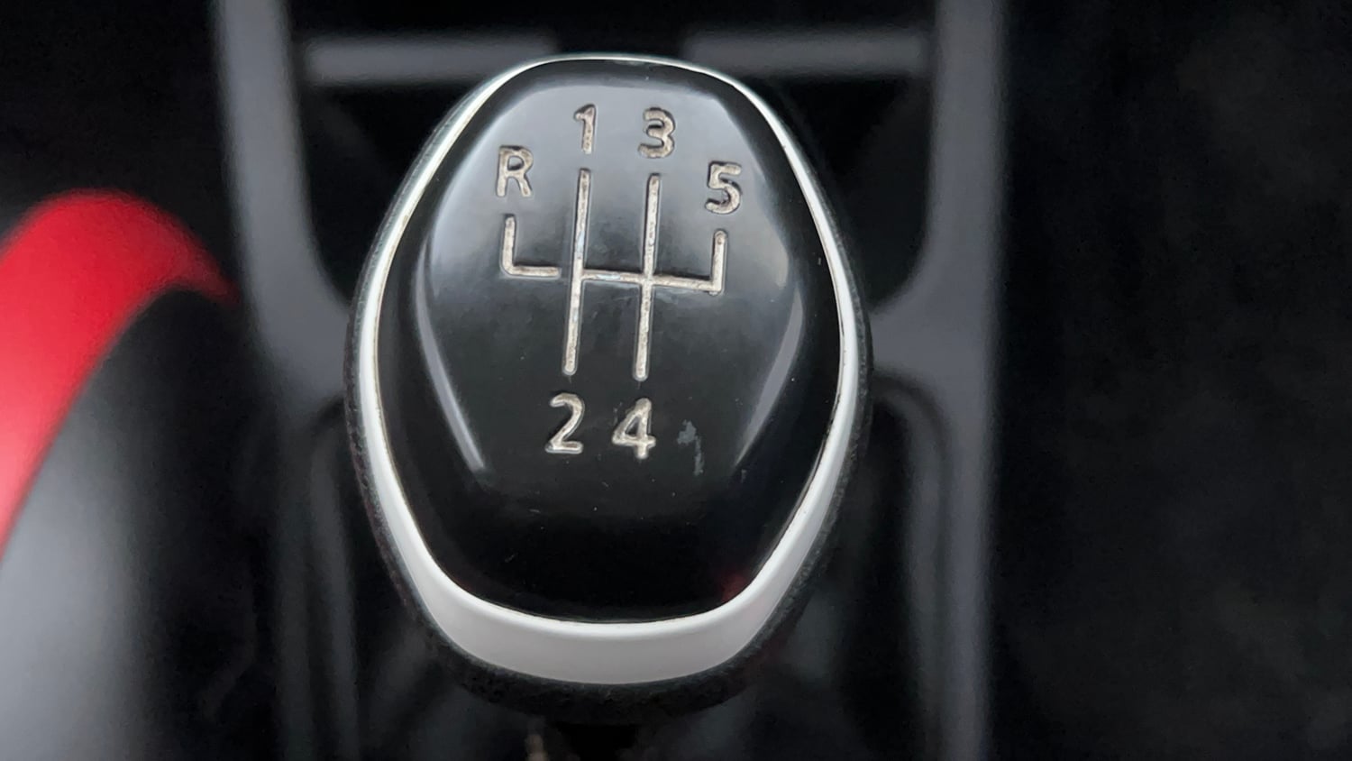 Used 2024 Renault Kwid CLIMBER 1.0 MT Petrol Manual interior GEAR  KNOB VIEW
