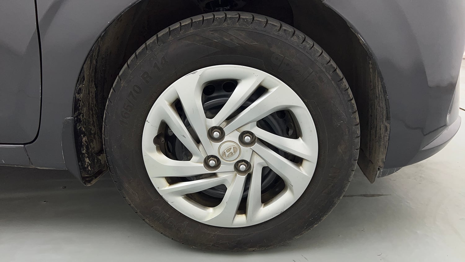 Used 2021 Hyundai Aura S 1.2 CNG Cng Manual tyres RIGHT FRONT TYRE RIM VIEW