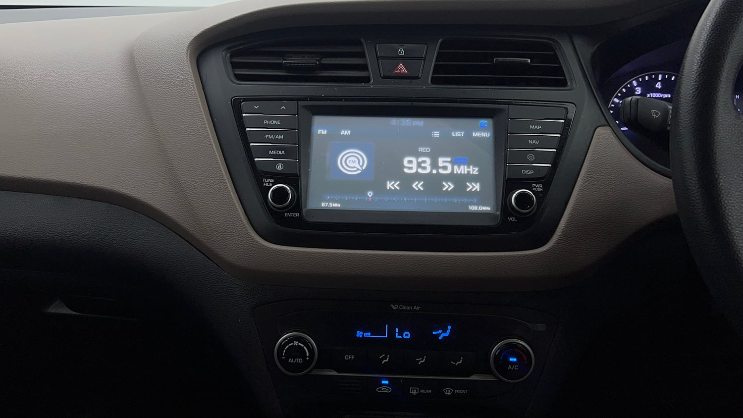 Used 2018 Hyundai Elite i20 Asta 1.2 Petrol Manual top_features Integrated (in-dash) music system