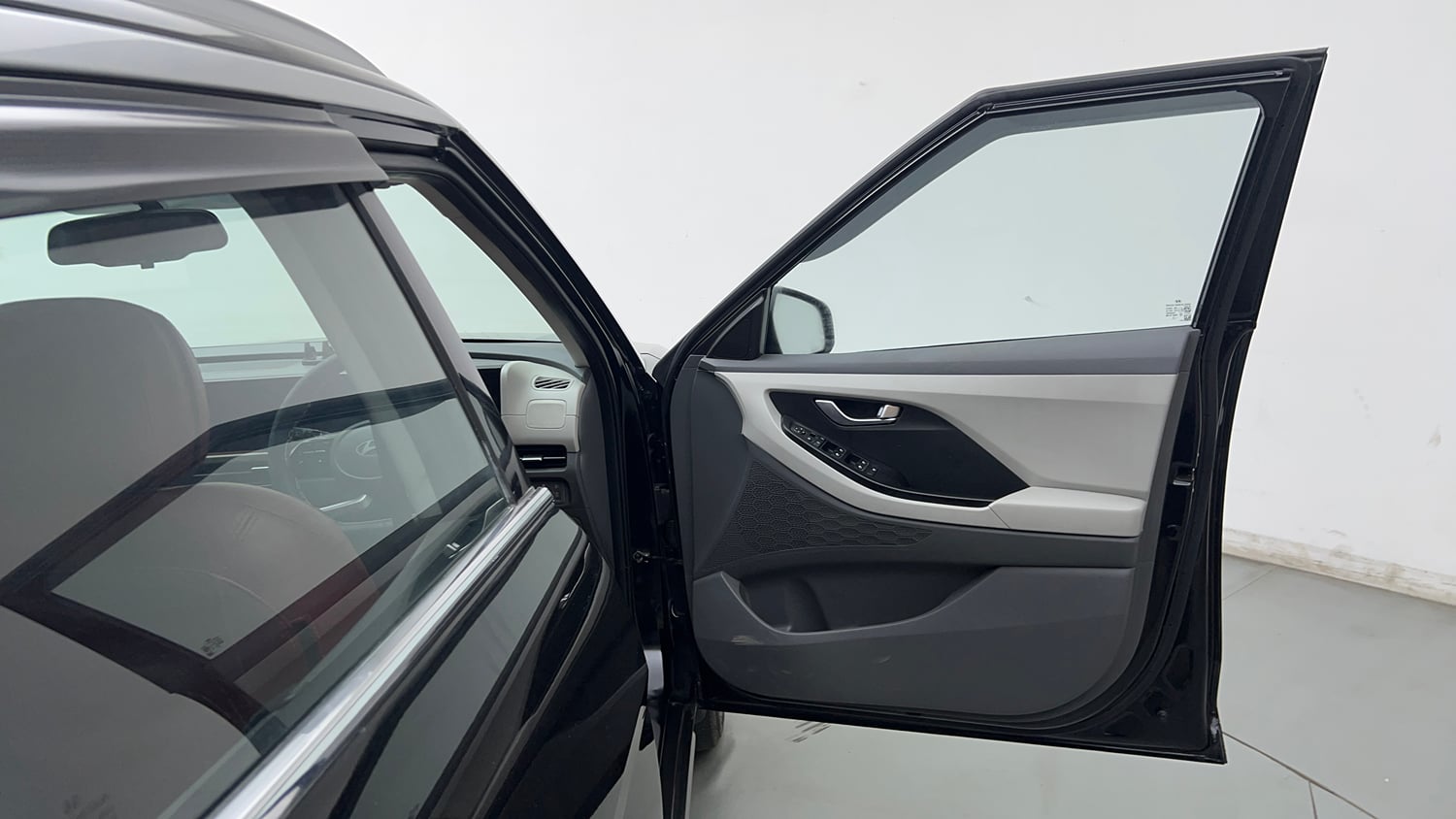 Used 2024 Hyundai Creta 1.5 MPi Petrol MT SX Petrol Manual interior RIGHT FRONT DOOR OPEN VIEW