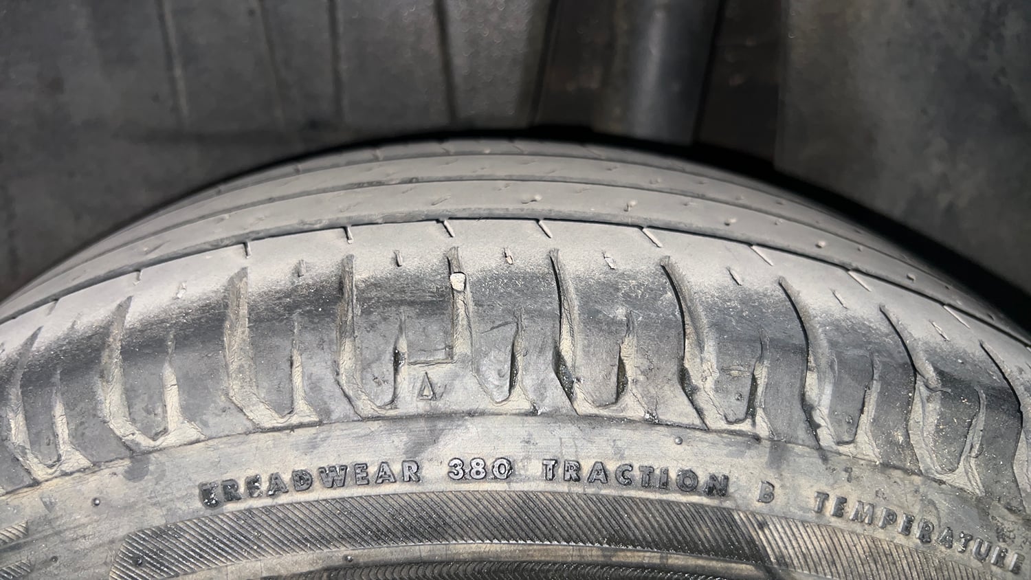 Used 2018 Maruti Suzuki Dzire ZXi Petrol Manual tyres LEFT REAR TYRE TREAD VIEW
