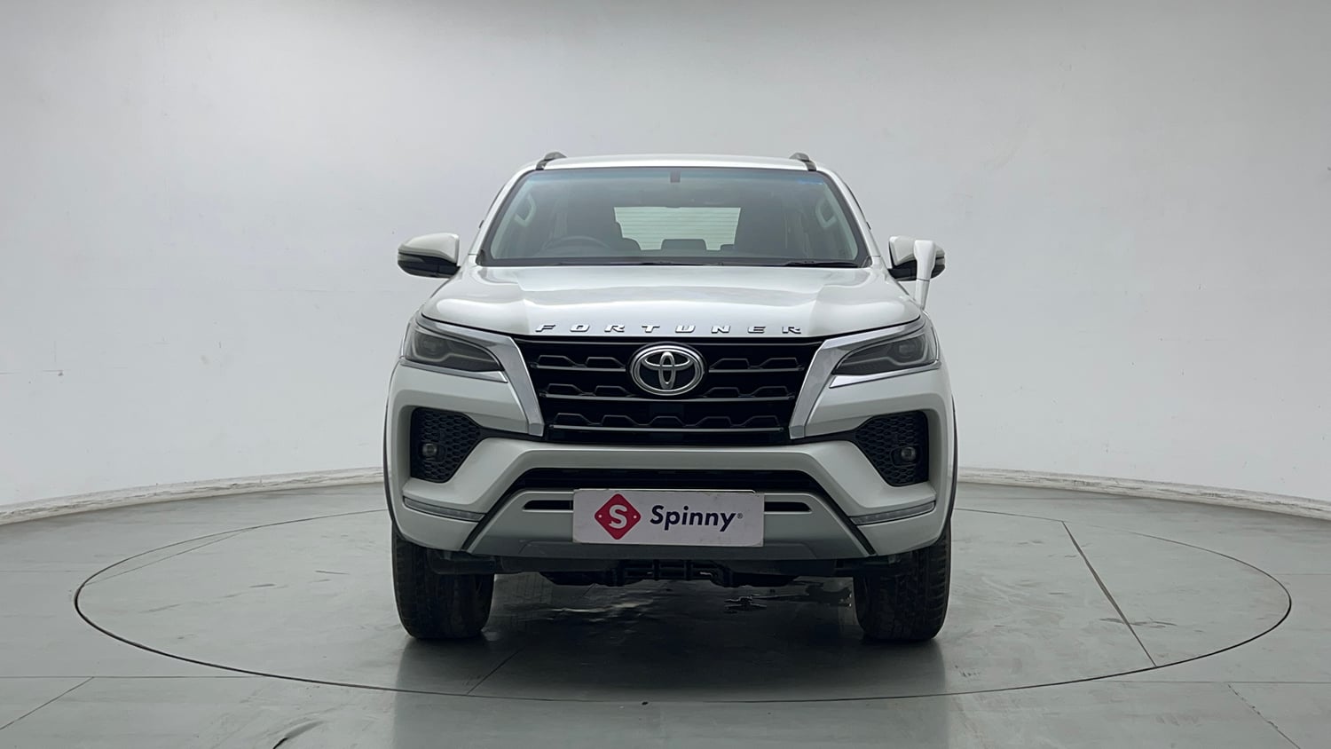 Used 2024 Toyota Fortuner 4X2 AT 2.7 Petrol Petrol Automatic exterior FRONT VIEW