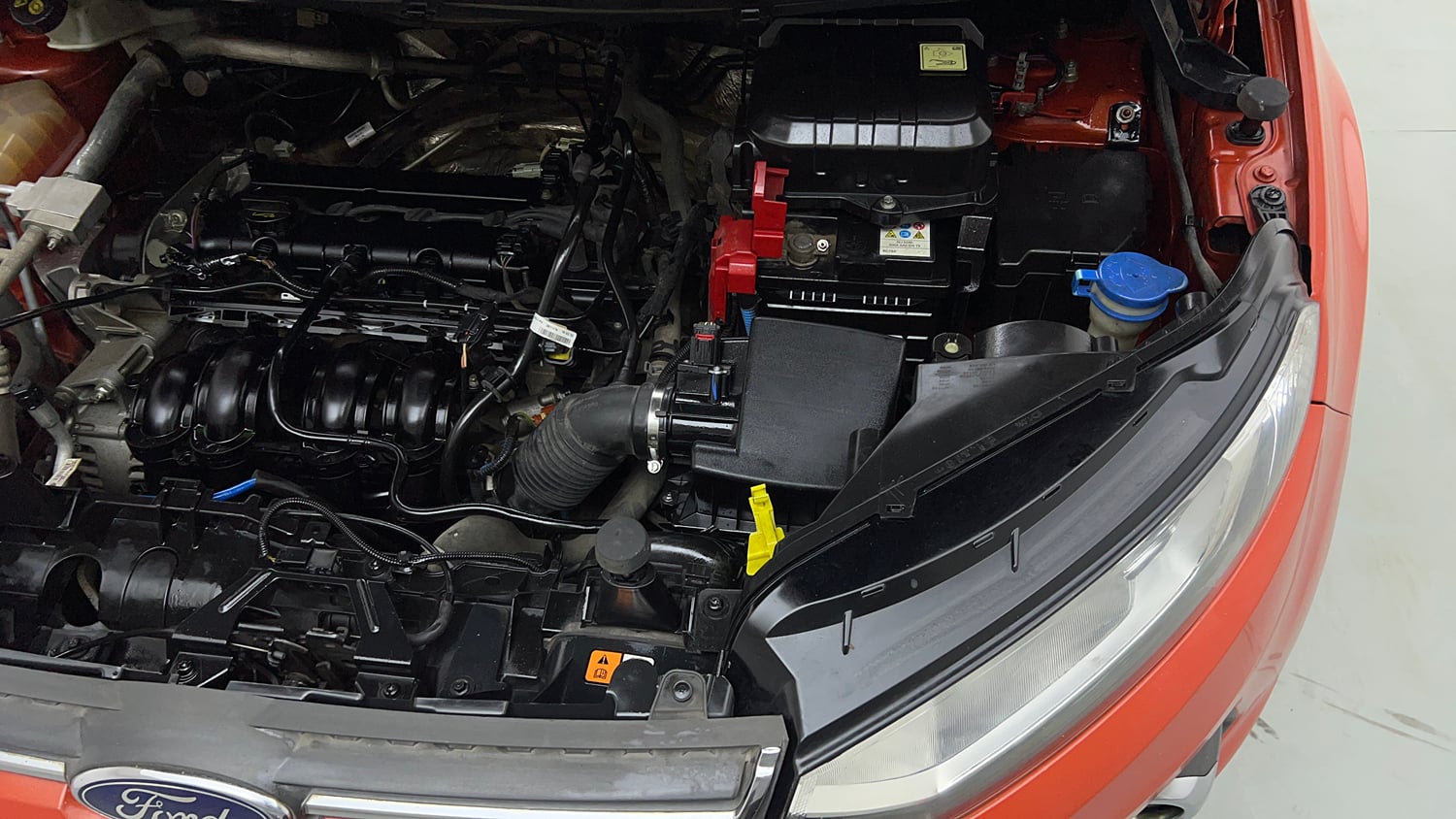 Used 2017 Ford EcoSport Titanium 1.5L Ti-VCT AT Petrol Automatic engine ENGINE LEFT SIDE VIEW