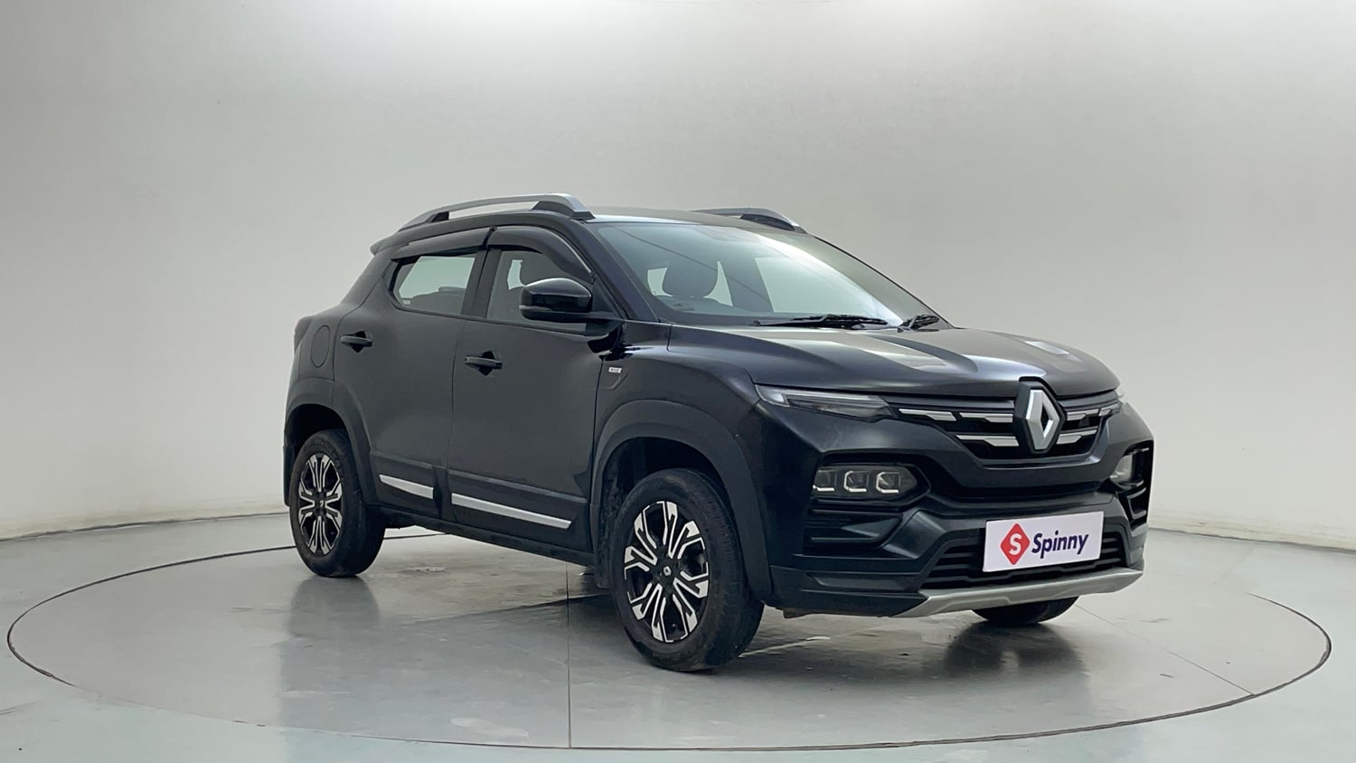 Used 2024 Renault Kiger RXZ MT Petrol Manual exterior RIGHT FRONT CORNER VIEW