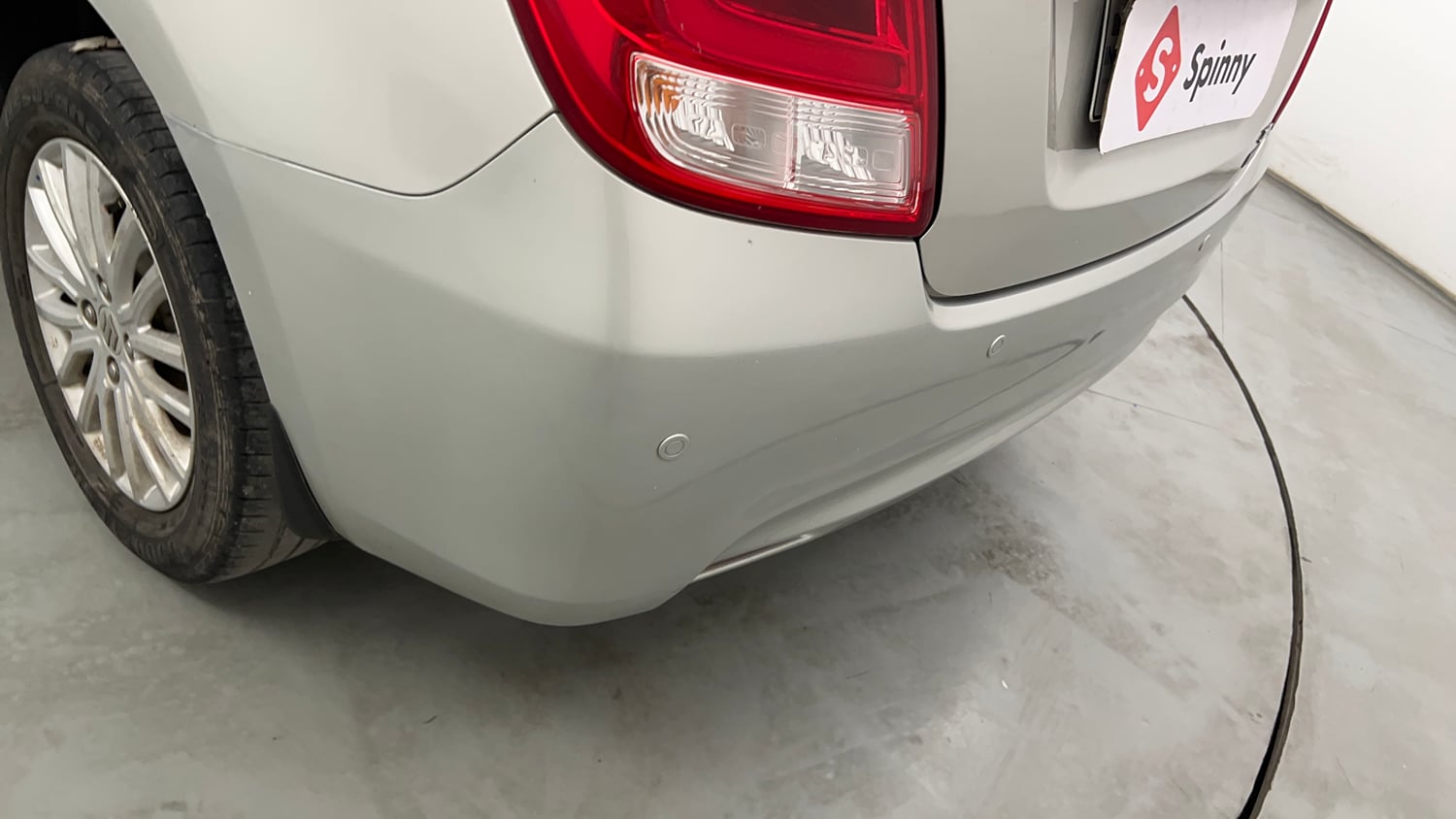 Used 2017 Maruti Suzuki Dzire ZXi AMT Petrol Automatic dents MINOR SCRATCH