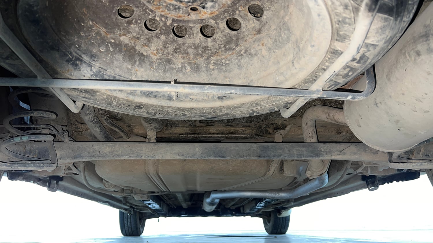 Used 2013 Maruti Suzuki Ertiga Vxi Petrol Manual extra REAR UNDERBODY VIEW (TAKEN FROM REAR)