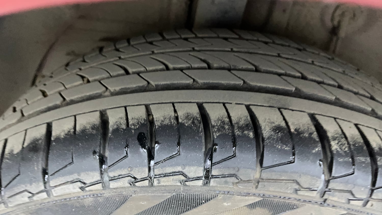 Used 2019 Hyundai Elite i20 Asta 1.2 (O) CVT Petrol Automatic tyres RIGHT REAR TYRE TREAD VIEW