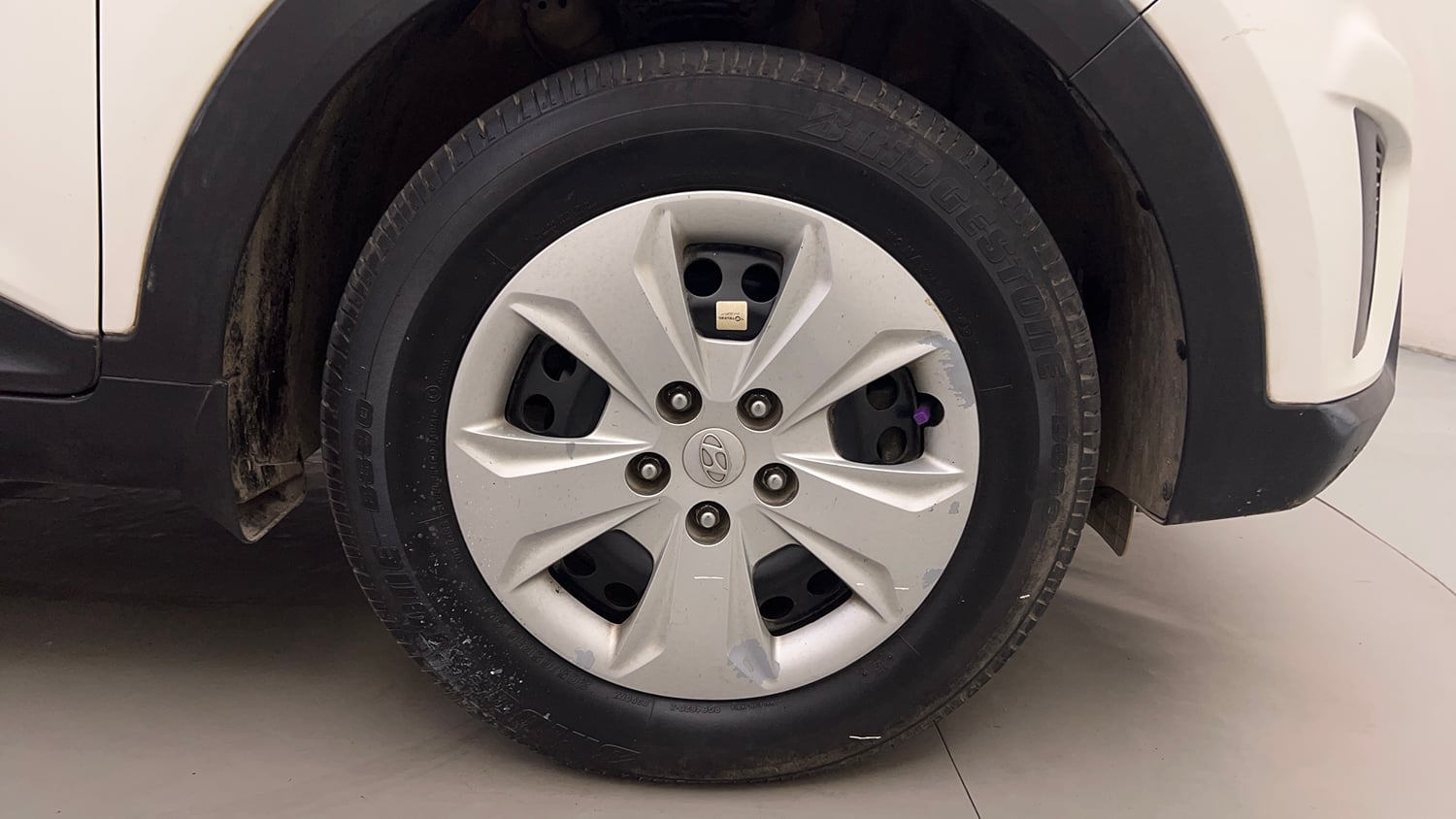 Used 2016 Hyundai Creta 1.6 Base Petrol Petrol Manual tyres RIGHT FRONT TYRE RIM VIEW