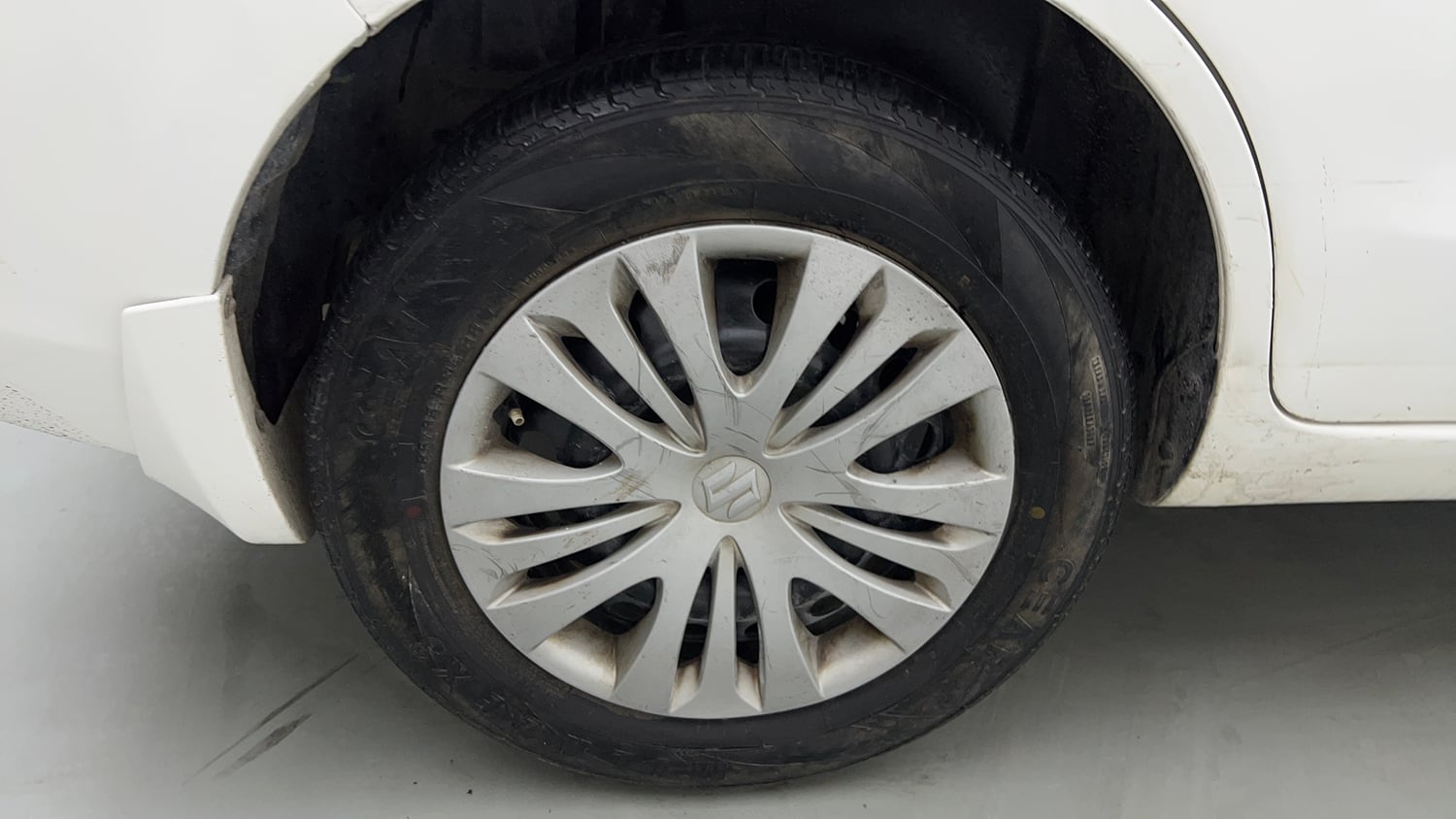 Used 2013 Maruti Suzuki Ertiga Vxi Petrol Manual tyres RIGHT REAR TYRE RIM VIEW