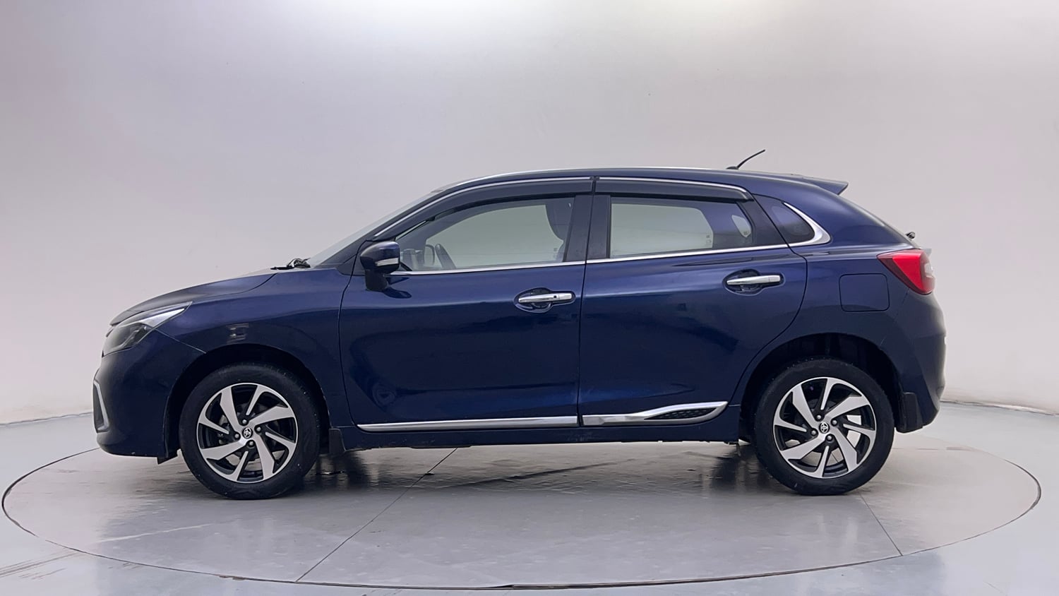 Used 2022 Toyota Glanza G Petrol Manual exterior LEFT SIDE VIEW