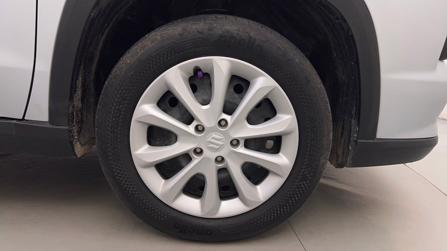 Used 2025 Maruti Suzuki Grand Vitara Delta Smart Hybrid Petrol Manual tyres RIGHT FRONT TYRE RIM VIEW