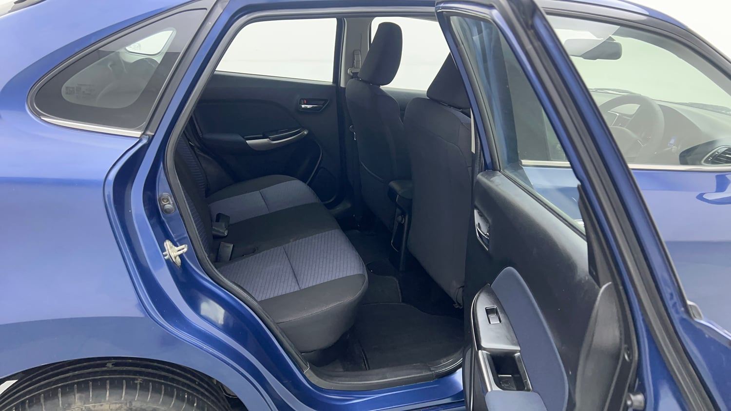 Used 2021 Maruti Suzuki Baleno Zeta Petrol Manual interior RIGHT SIDE REAR DOOR CABIN VIEW