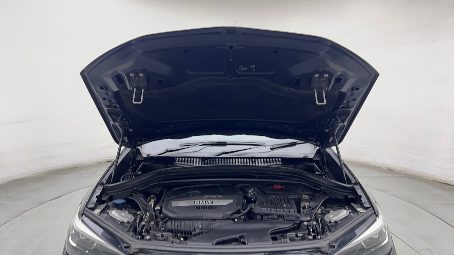 Used 2021 BMW X1 sDrive20i xLine Petrol Automatic engine ENGINE & BONNET OPEN FRONT VIEW