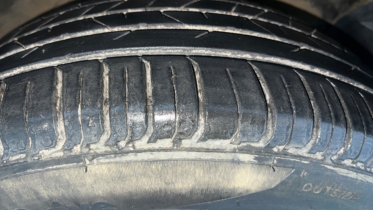 Used 2017 Hyundai Creta SX Plus 1.6  Petrol Petrol Manual tyres RIGHT FRONT TYRE TREAD VIEW