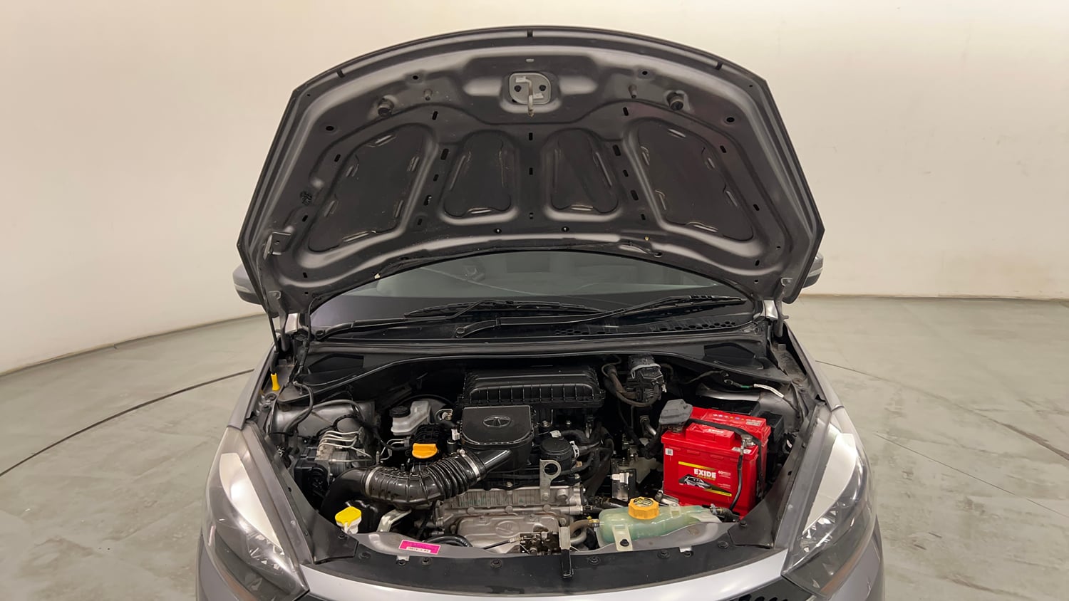 Used 2019 Tata Tiago Revotron XZA Plus Petrol Automatic engine ENGINE & BONNET OPEN FRONT VIEW