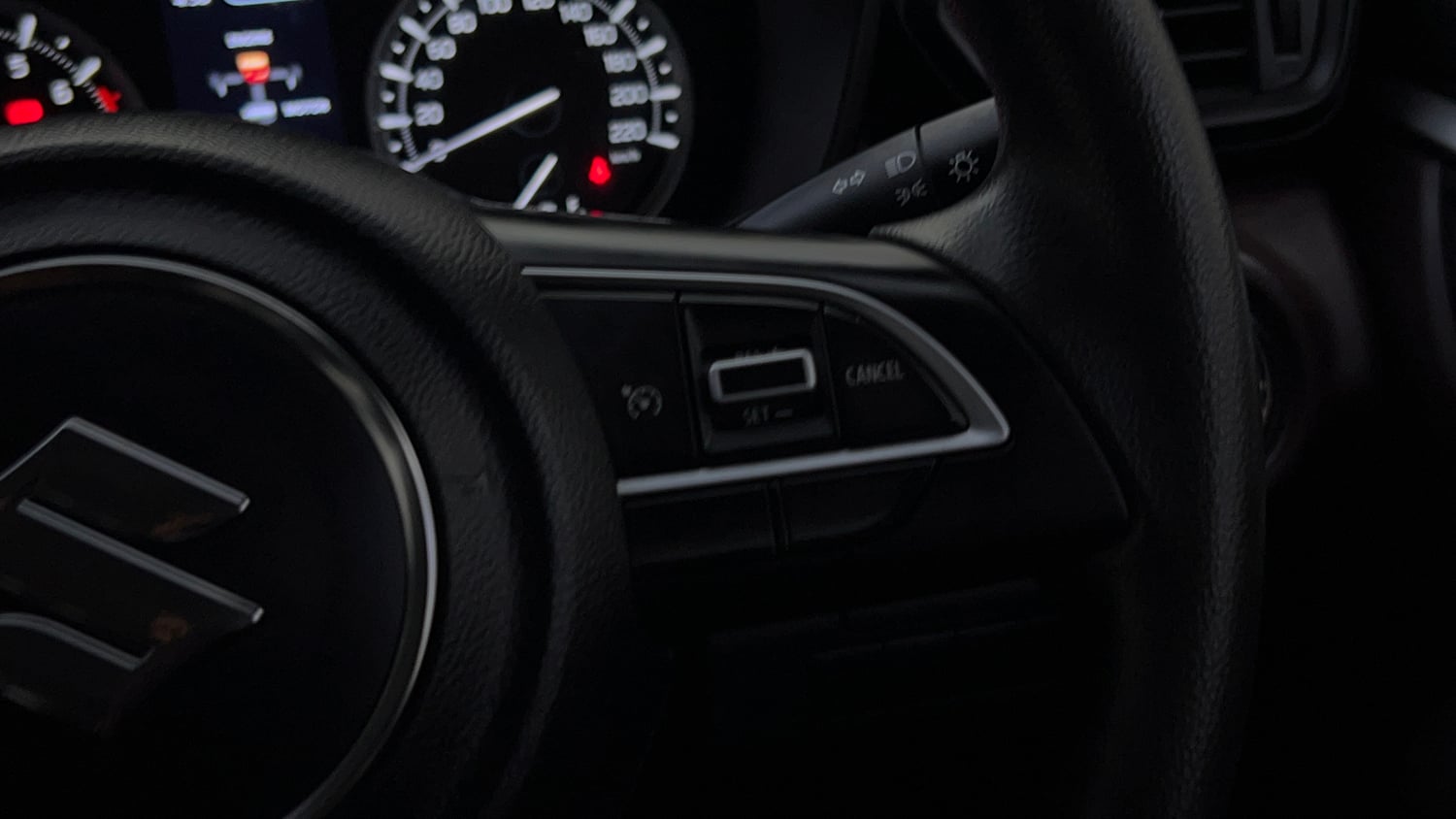 Used 2025 Maruti Suzuki Grand Vitara Delta Smart Hybrid Petrol Manual top_features Cruise control