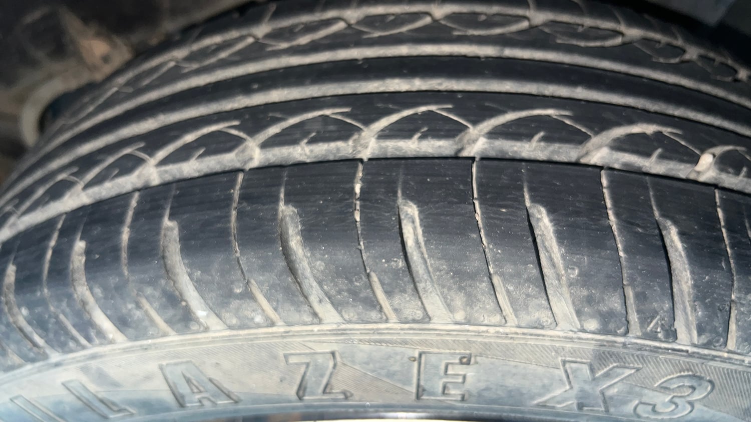 Used 2019 Honda Amaze 1.2 S CVT Petrol Petrol Automatic tyres LEFT REAR TYRE TREAD VIEW