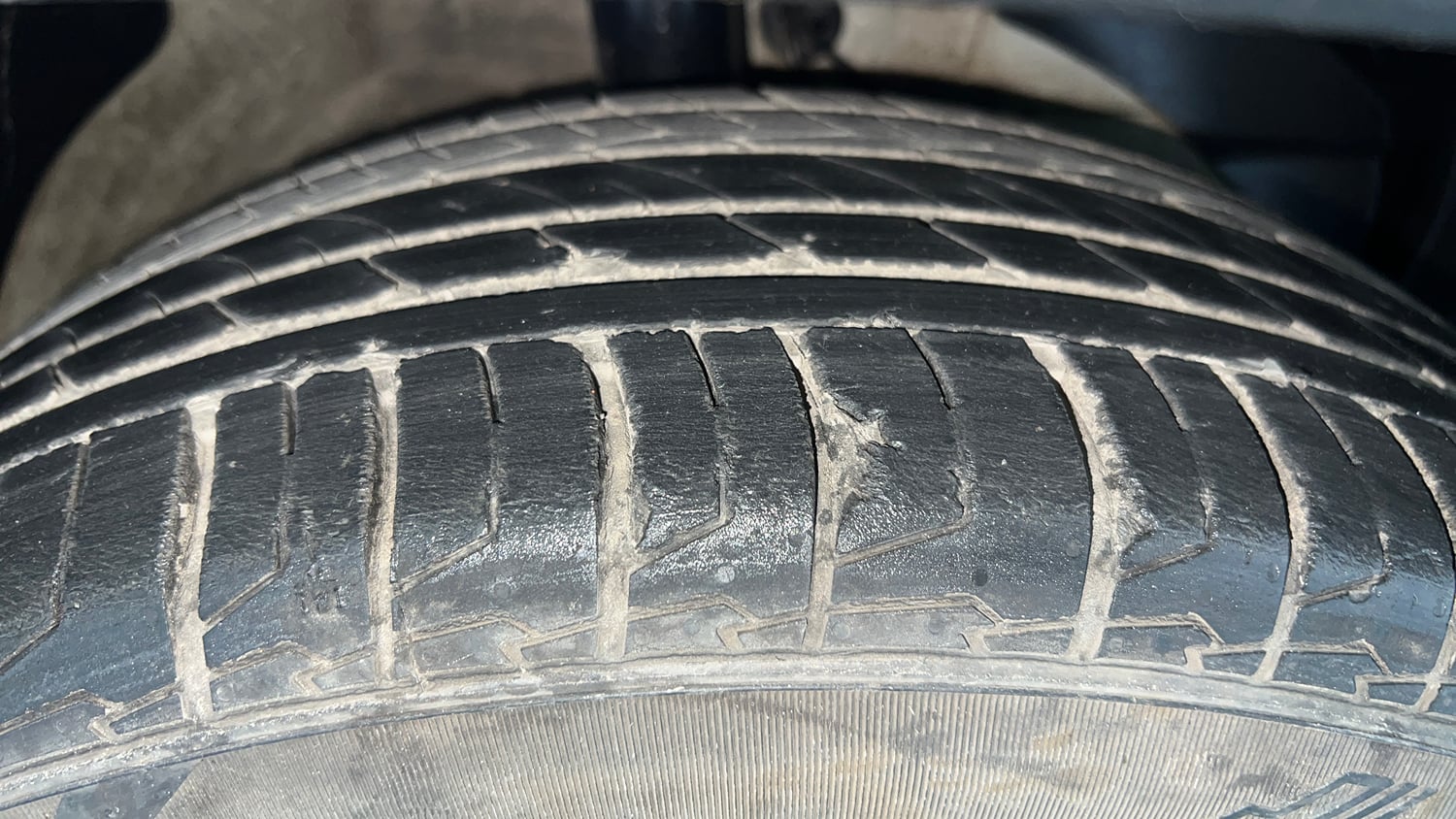 Used 2020 MG Motors Hector Sharp 1.5 DCT Petrol Petrol Automatic tyres RIGHT FRONT TYRE TREAD VIEW