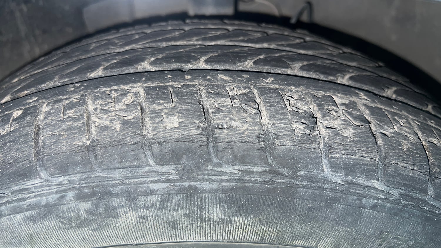 Used 2020 Tata Tiago XZA Plus Petrol Automatic tyres RIGHT FRONT TYRE TREAD VIEW