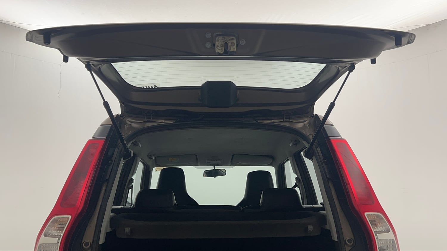 Used 2019 Maruti Suzuki Wagon R ZXi 1.2 AMT Petrol Automatic interior DICKY DOOR OPEN VIEW