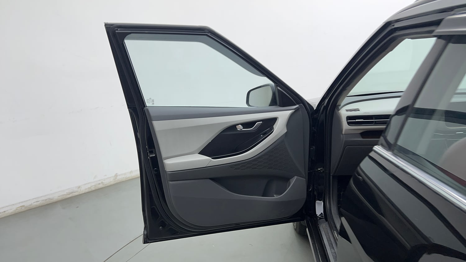 Used 2024 Hyundai Creta 1.5 MPi Petrol MT SX Petrol Manual interior LEFT FRONT DOOR OPEN VIEW
