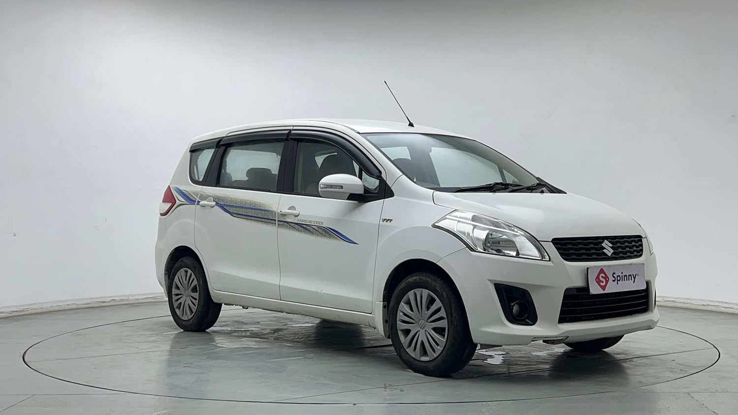 Used 2013 Maruti Suzuki Ertiga Vxi Petrol Manual exterior RIGHT FRONT CORNER VIEW