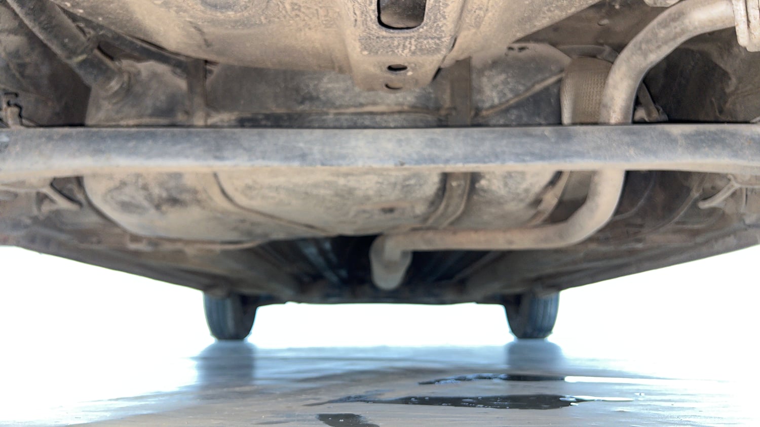 Used 2012 Maruti Suzuki Swift VXi Petrol Manual extra REAR UNDERBODY VIEW (TAKEN FROM REAR)