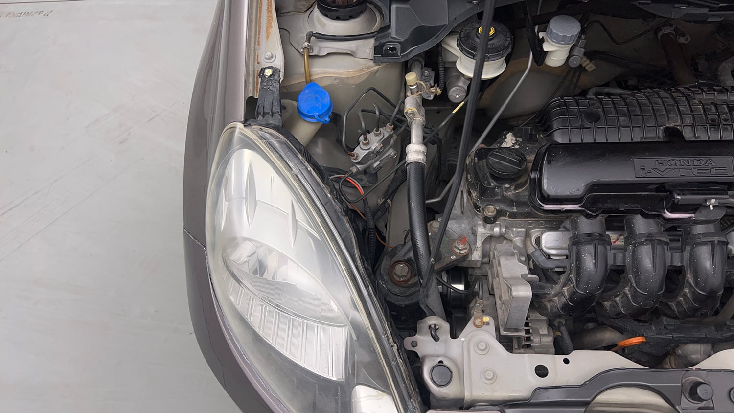 Used 2013 Honda Brio E MT Petrol Manual engine ENGINE RIGHT SIDE VIEW