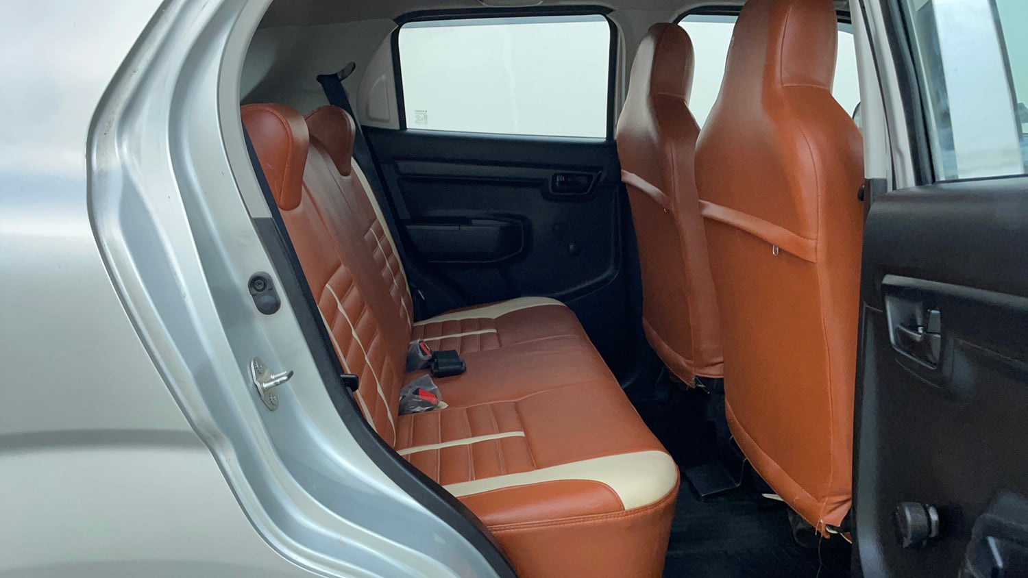 Used 2022 Maruti Suzuki S-Presso VXi (O) AMT Petrol Automatic interior RIGHT SIDE REAR DOOR CABIN VIEW