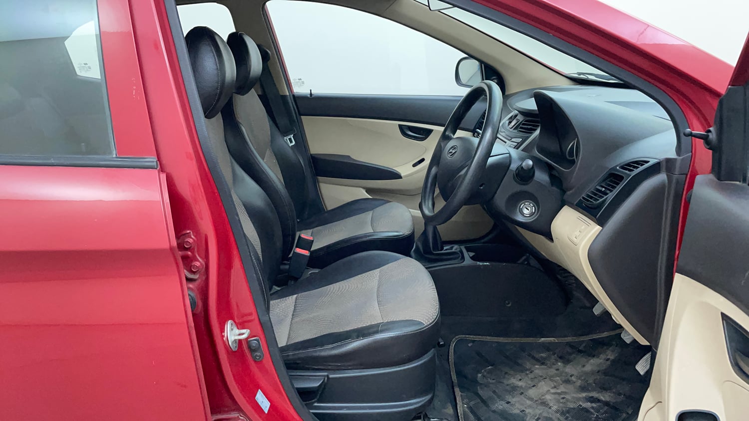 Used 2016 Hyundai Eon Magna + Petrol Manual interior RIGHT SIDE FRONT DOOR CABIN VIEW
