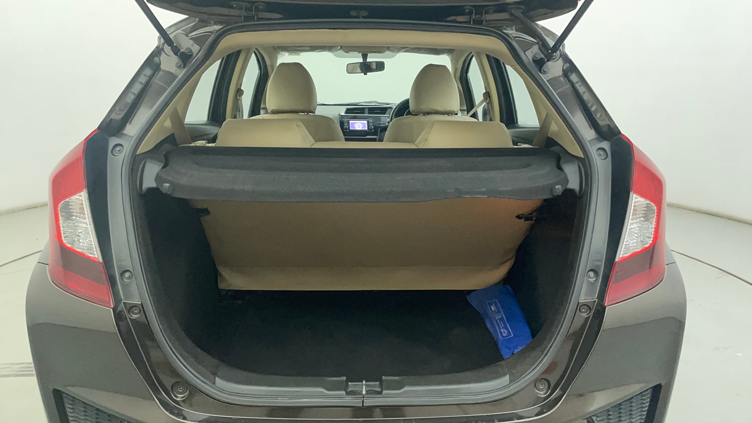 Used 2018 Honda Jazz V Petrol Petrol Manual interior DICKY INSIDE VIEW