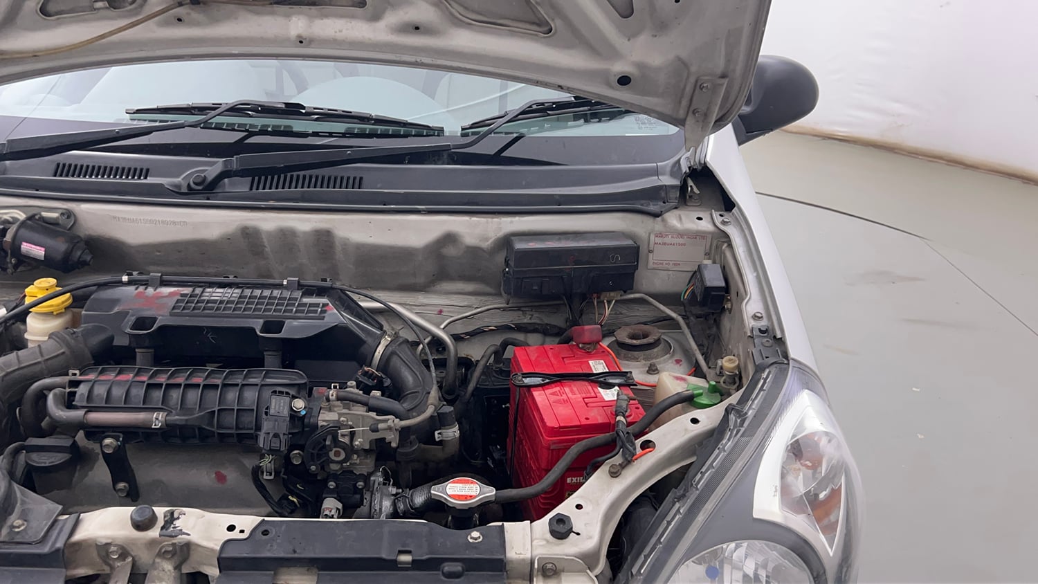 Used 2013 Maruti Suzuki Alto 800 Lxi Petrol Manual engine ENGINE LEFT SIDE HINGE & APRON VIEW