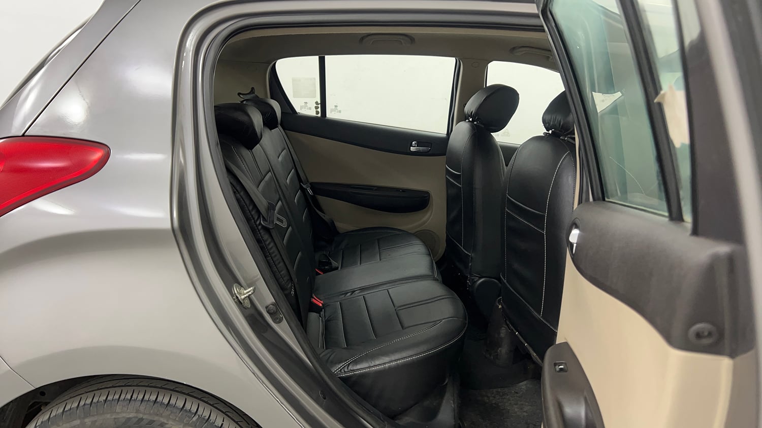 Used 2013 Hyundai i20 Sportz 1.2 Petrol Manual interior RIGHT SIDE REAR DOOR CABIN VIEW
