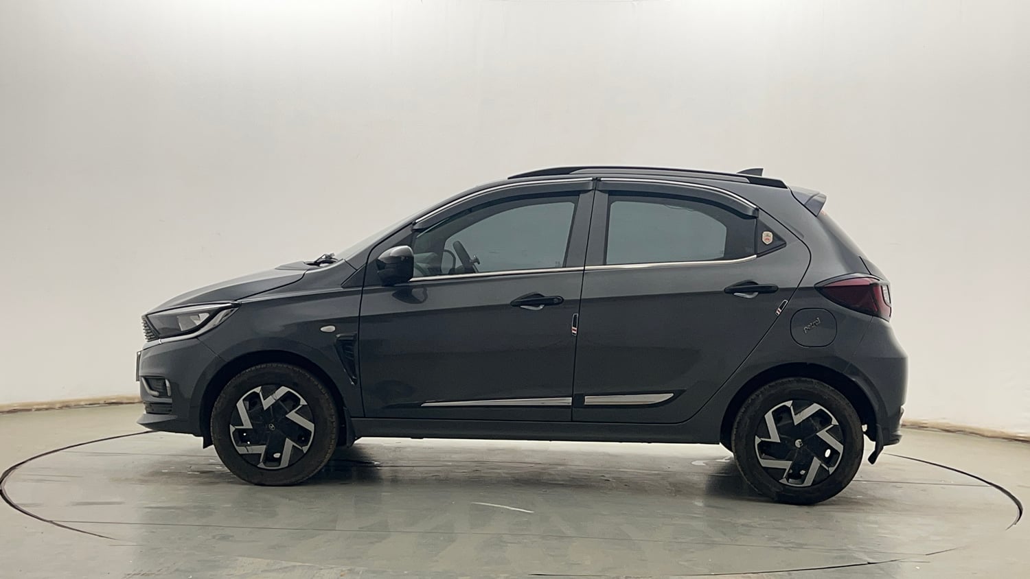 Used 2025 Tata Tiago XM Petrol Manual exterior LEFT SIDE VIEW