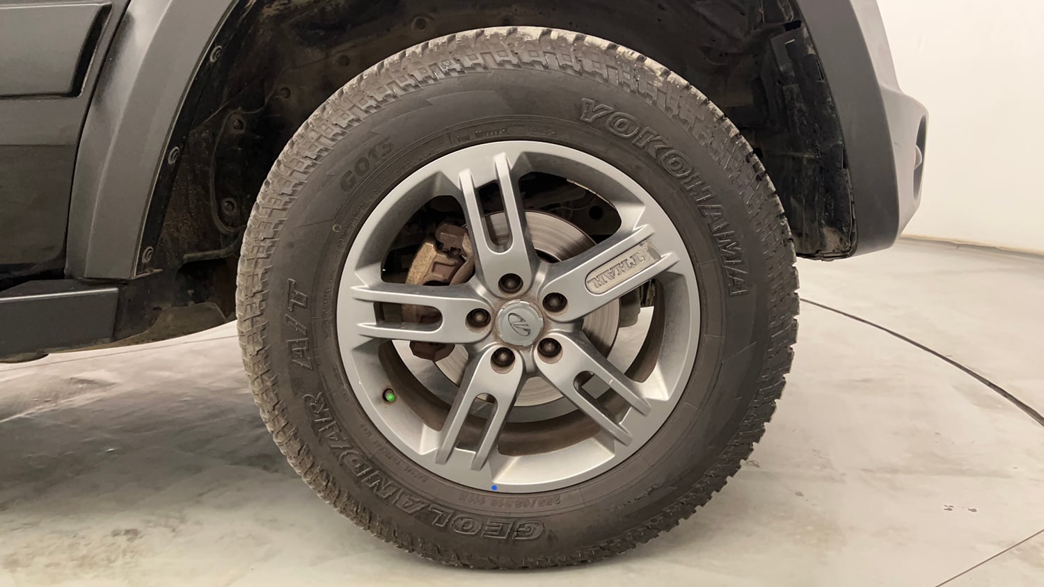 Used 2021 mahindra Thar LX Hard Top Diesel AT 4WD Diesel Automatic tyres RIGHT FRONT TYRE RIM VIEW