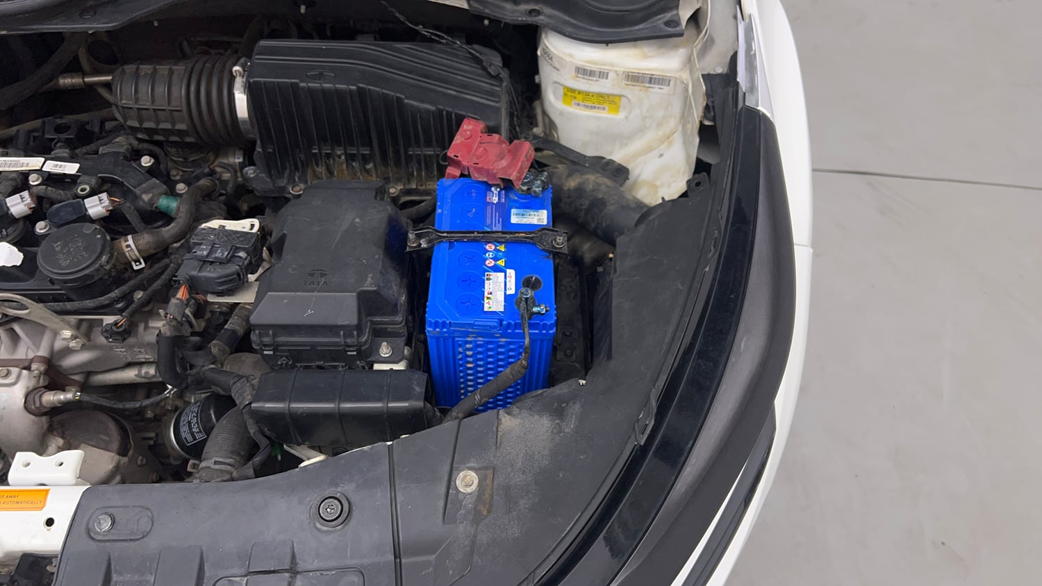 Used 2021 Tata Altroz XE Petrol Petrol Manual engine ENGINE LEFT SIDE VIEW