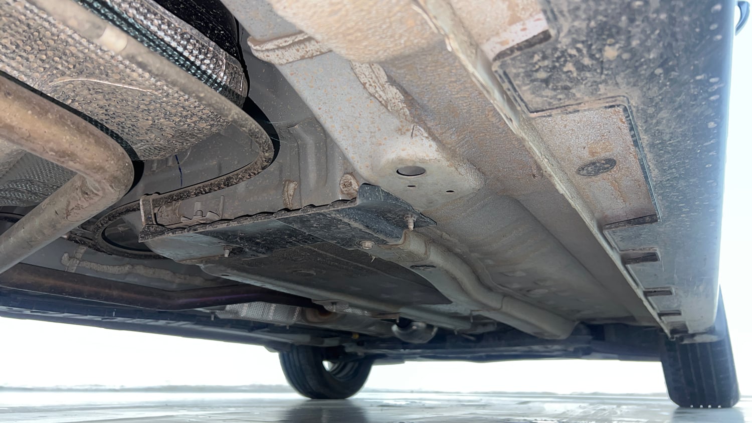 Used 2024 Hyundai i20 Sportz (O) 1.2 IVT Petrol Automatic extra REAR RIGHT UNDERBODY VIEW