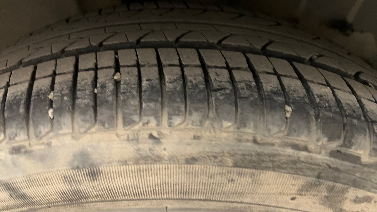Used 2019 Tata Tiago Revotron XZA Plus Petrol Automatic tyres RIGHT REAR TYRE TREAD VIEW