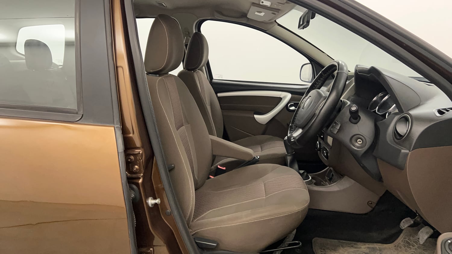 Used 2016 Renault Duster 85 PS RXZ 4X2 MT Diesel Manual interior RIGHT SIDE FRONT DOOR CABIN VIEW